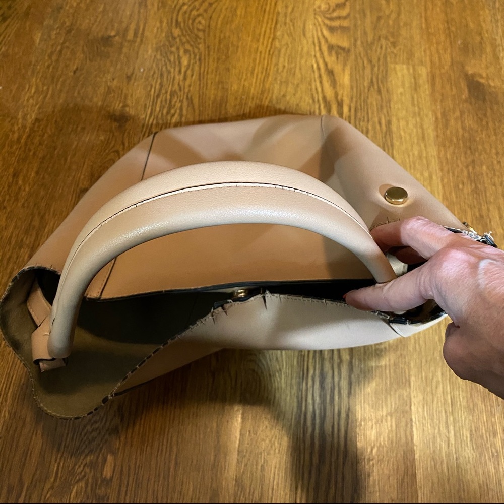 A New Day flesh colored bucket shoulder purse - Picture 5 of 8